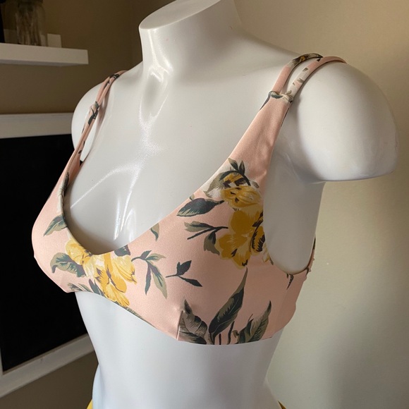 Volcom Other - Volcom Bikini Top